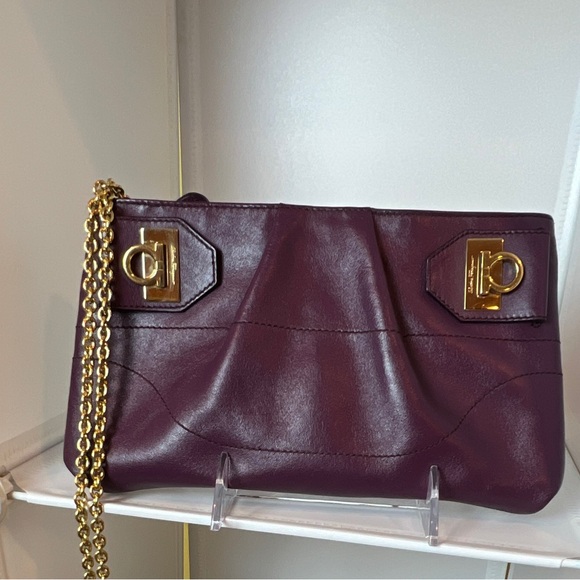 Salvatore Ferragamo Purple Leather Gancini Shoulder chain Bag - Picture 3 of 14